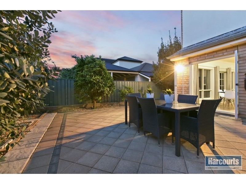 8 Eyre Court, Mawson Lakes SA 5095