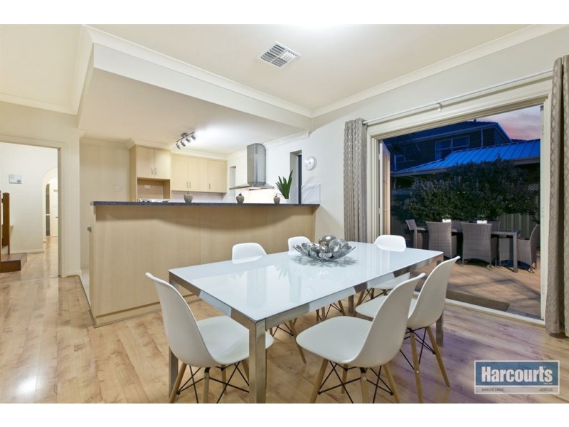 8 Eyre Court, Mawson Lakes SA 5095