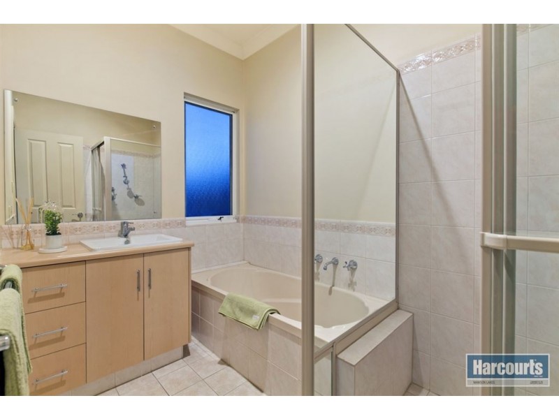 8 Eyre Court, Mawson Lakes SA 5095