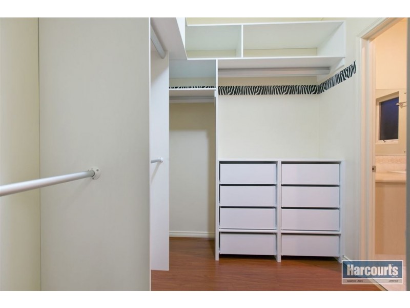 8 Eyre Court, Mawson Lakes SA 5095