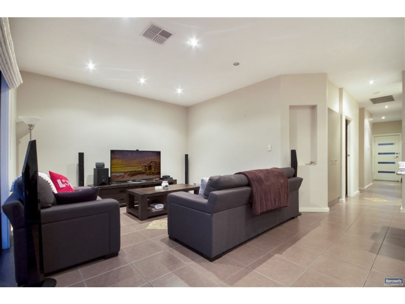 20 Shoalhaven Circuit, Mawson Lakes SA 5095