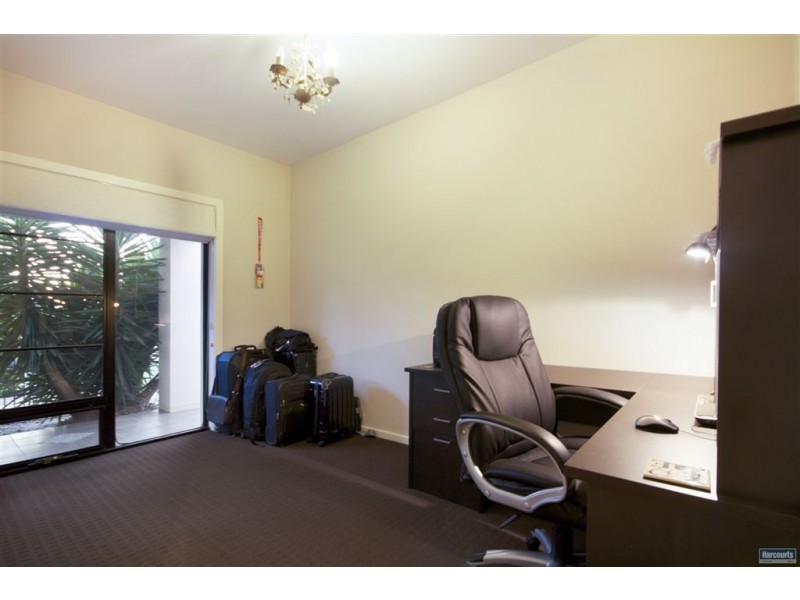 20 Shoalhaven Circuit, Mawson Lakes SA 5095