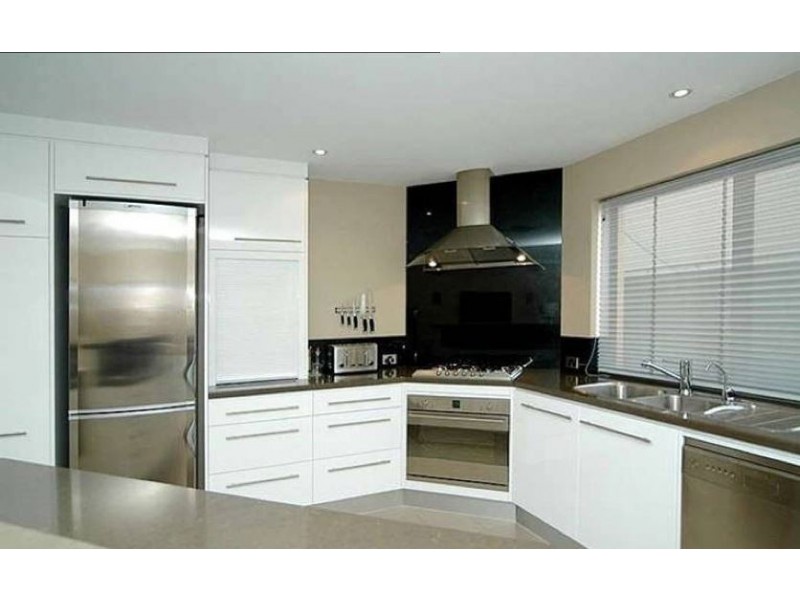 87 Isla Circuit, Mawson Lakes SA 5095