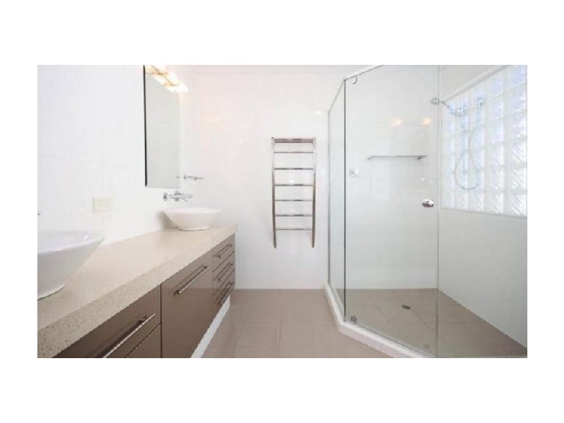 87 Isla Circuit, Mawson Lakes SA 5095