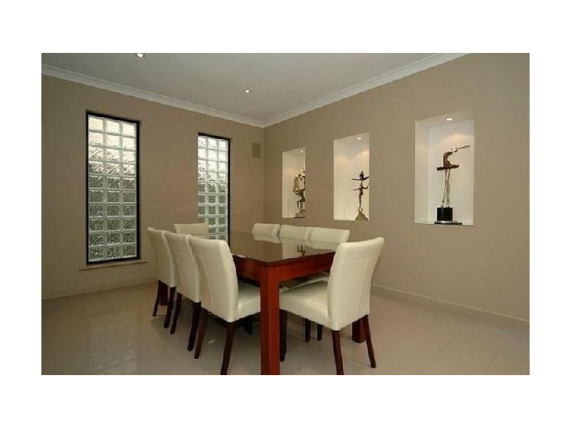 87 Isla Circuit, Mawson Lakes SA 5095