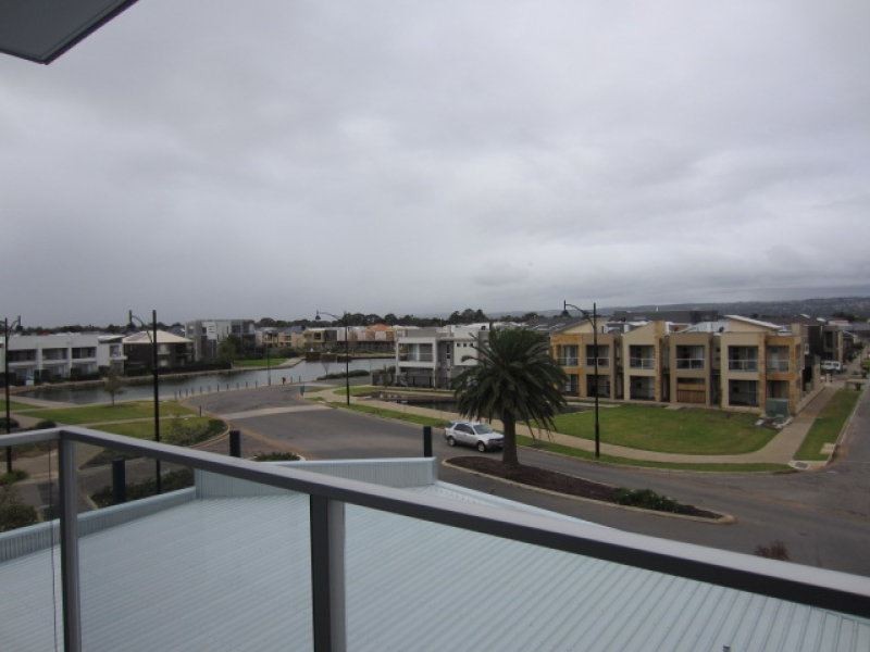 18/89 Cascades Drive, Mawson Lakes SA 5095