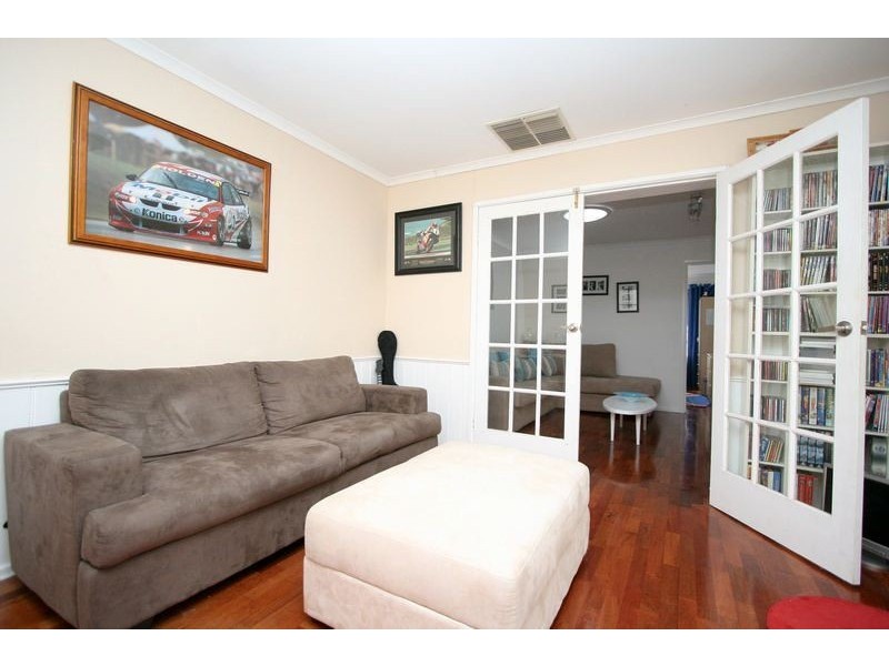 1 Holmefield Court, Parafield Gardens SA 5107