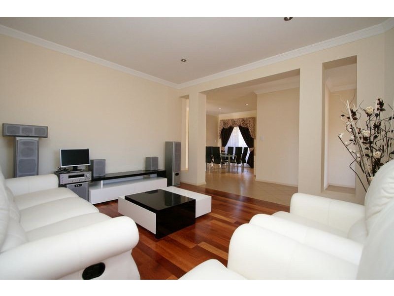 36 Waterside Drive, Burton SA 5110