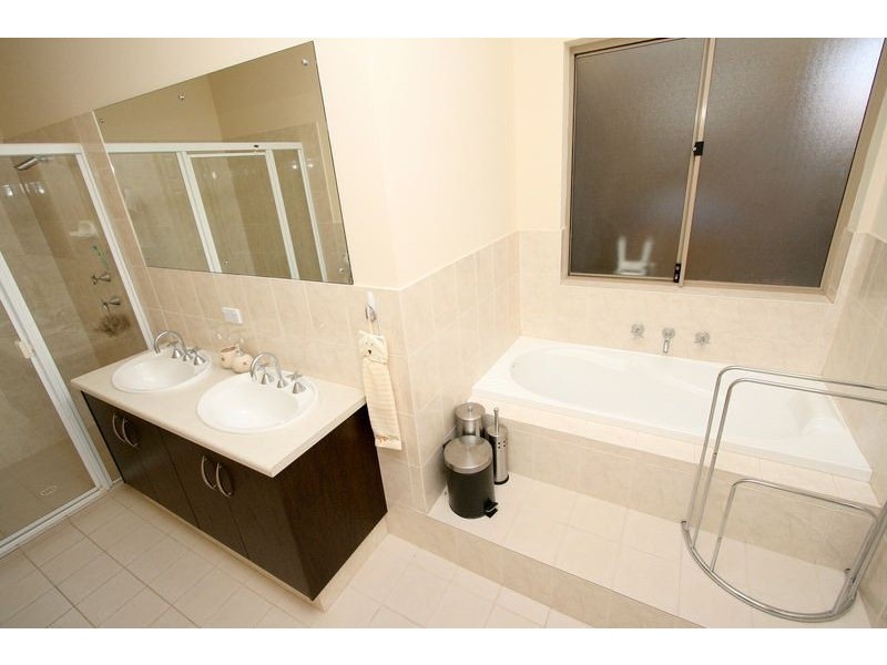 36 Waterside Drive, Burton SA 5110