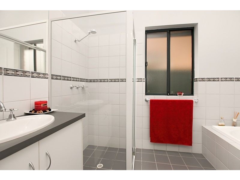 12 Dutton Avenue, Mawson Lakes SA 5095