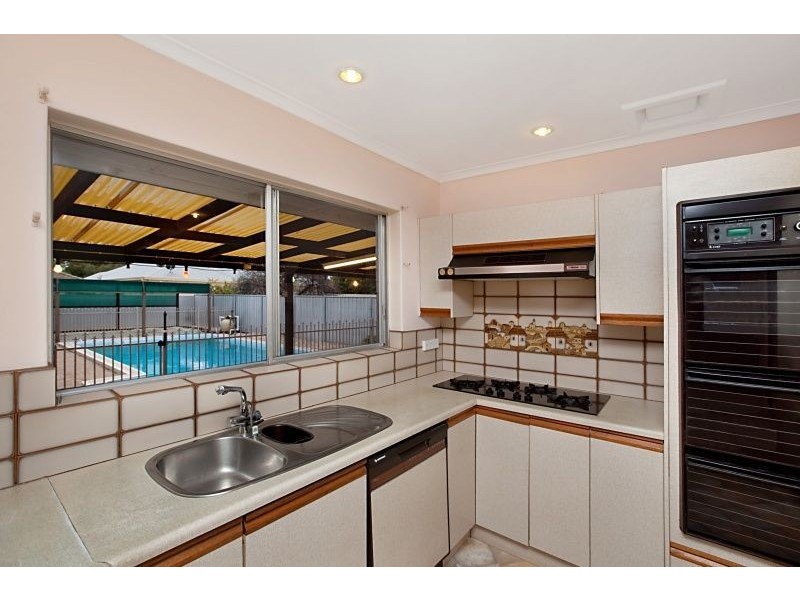 27 Wellington Avenue, Parafield Gardens SA 5107