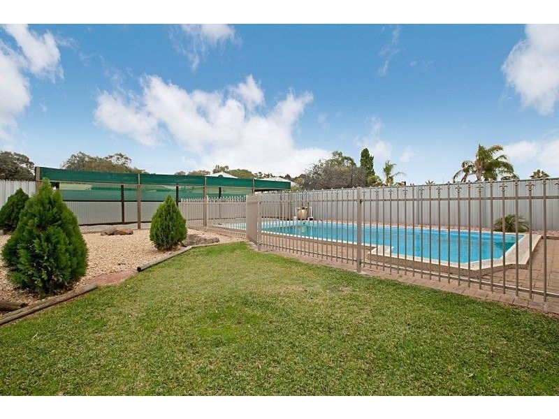 27 Wellington Avenue, Parafield Gardens SA 5107