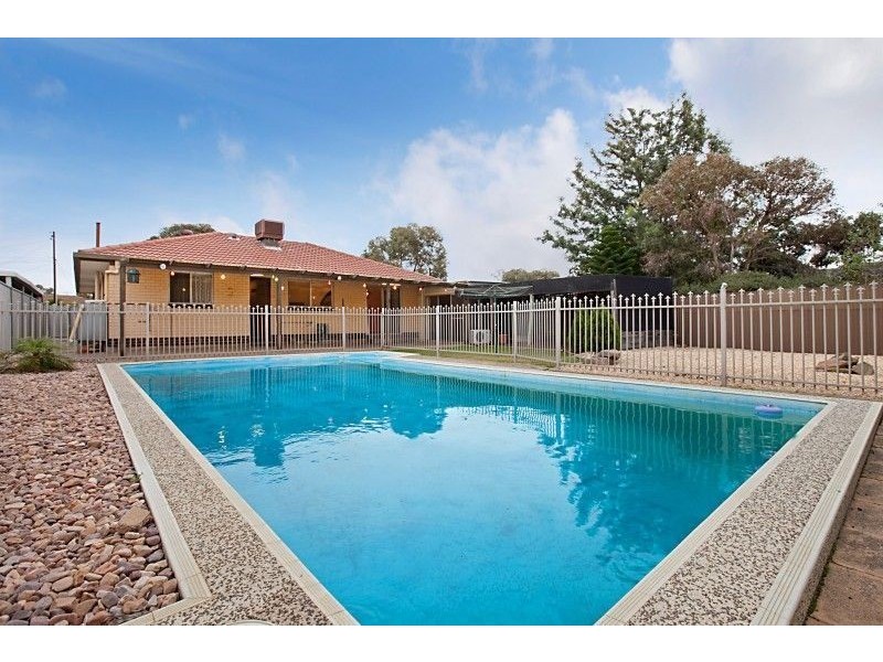 27 Wellington Avenue, Parafield Gardens SA 5107