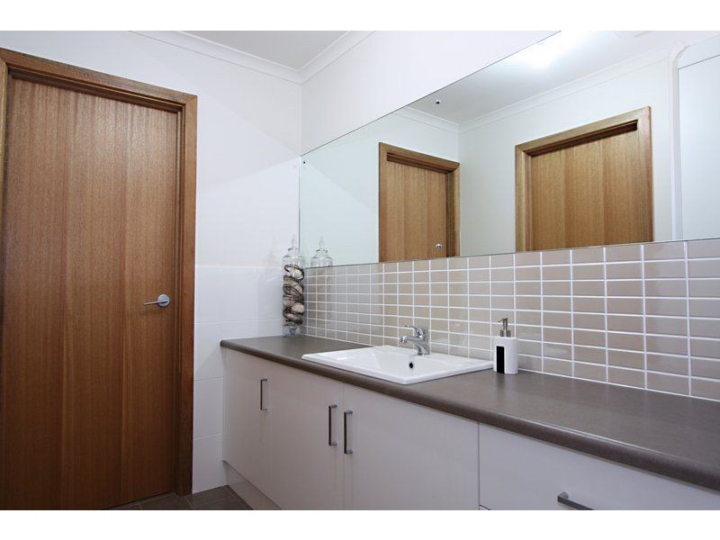 19 Creekview Drive, Mawson Lakes SA 5095