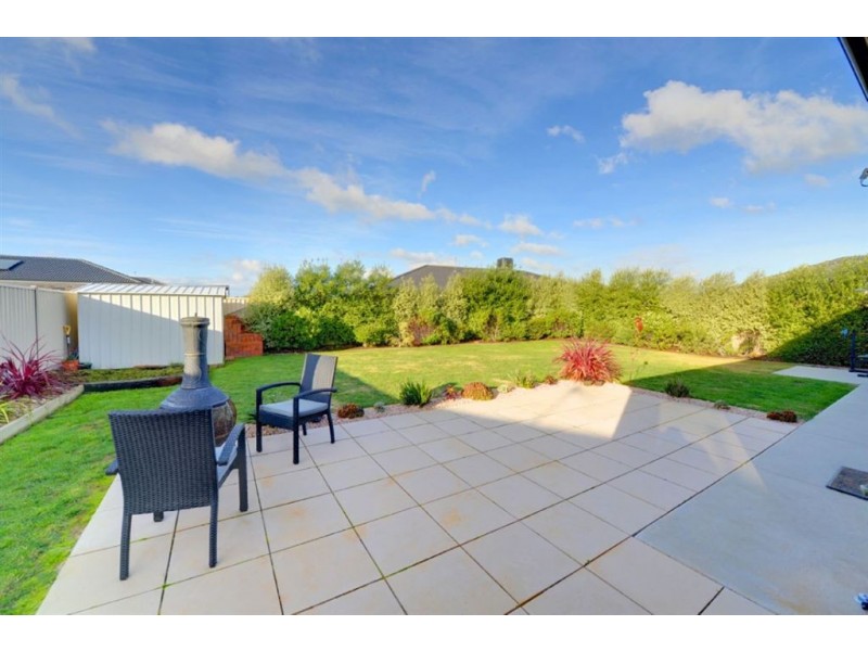 24 Normlyttle Parade, Miners Rest VIC 3352