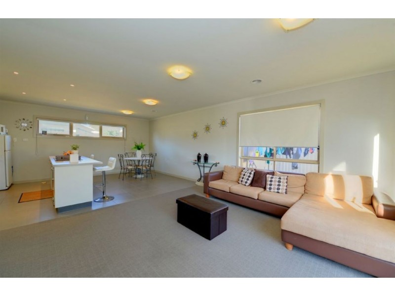 1/7 Wattle Avenue, Wendouree VIC 3355