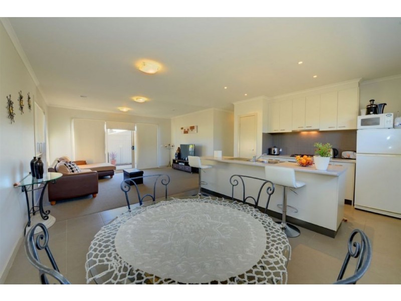 1/7 Wattle Avenue, Wendouree VIC 3355