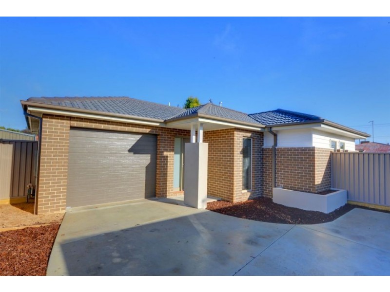 2/7 Wattle Avenue, Wendouree VIC 3355