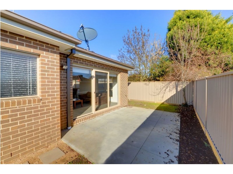 2/7 Wattle Avenue, Wendouree VIC 3355