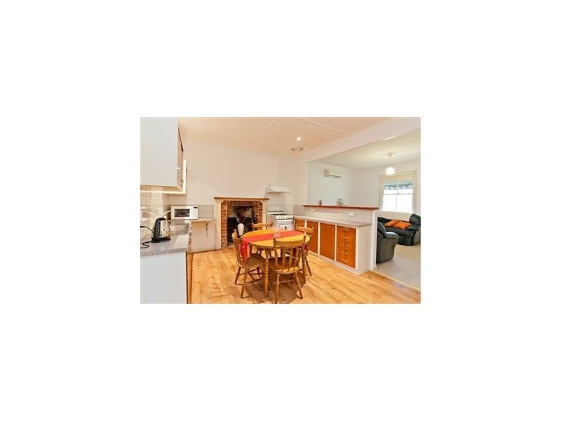 6 Comb Street, Soldiers Hill VIC 3350