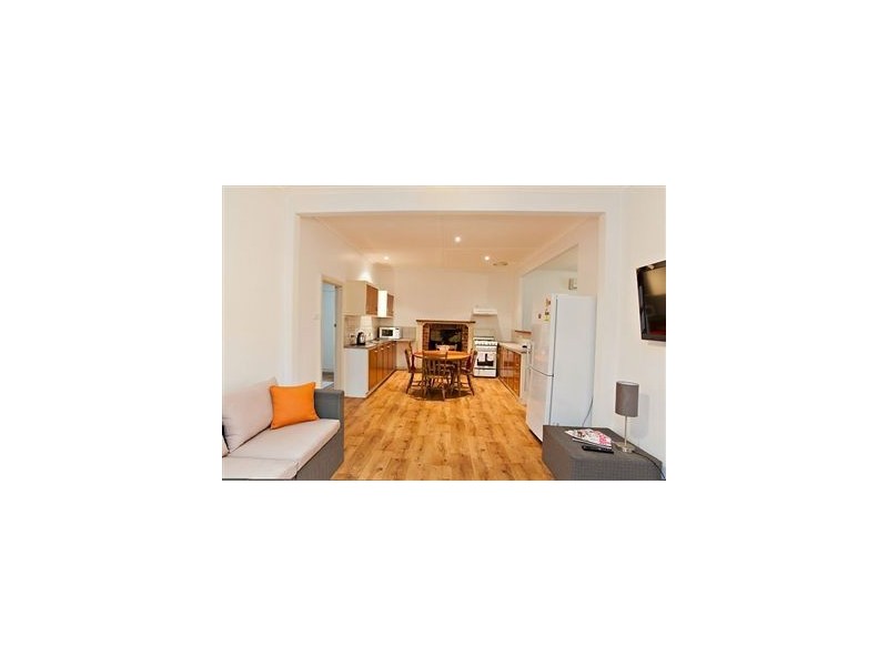 6 Comb Street, Soldiers Hill VIC 3350