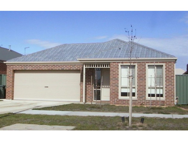 18 Taunton Place, Lake Gardens VIC 3355