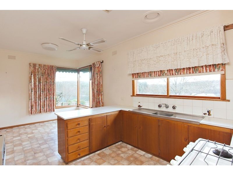 111 Daylesford Road, Brown Hill VIC 3350