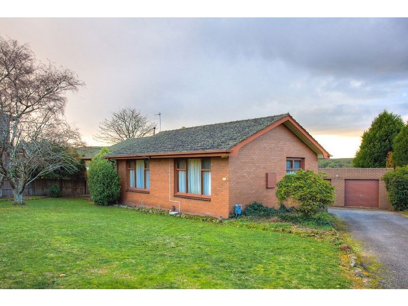 111 Daylesford Road, Brown Hill VIC 3350