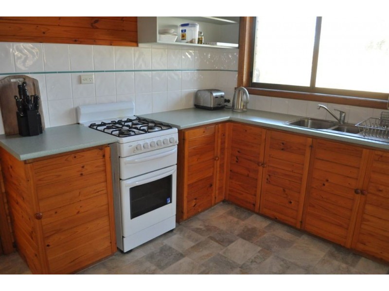 11 Muir Crescent, Newington VIC 3350