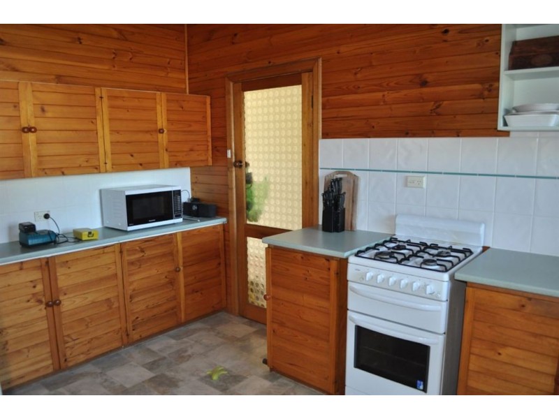 11 Muir Crescent, Newington VIC 3350