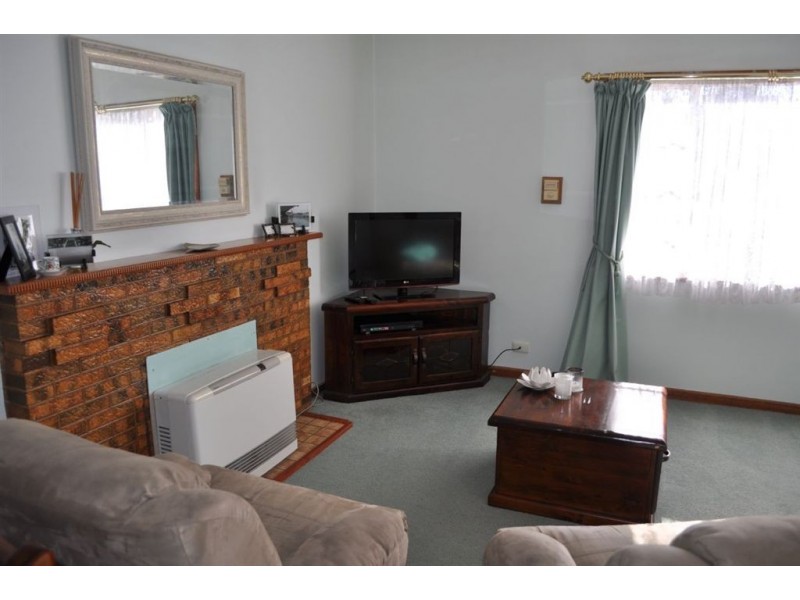 11 Muir Crescent, Newington VIC 3350