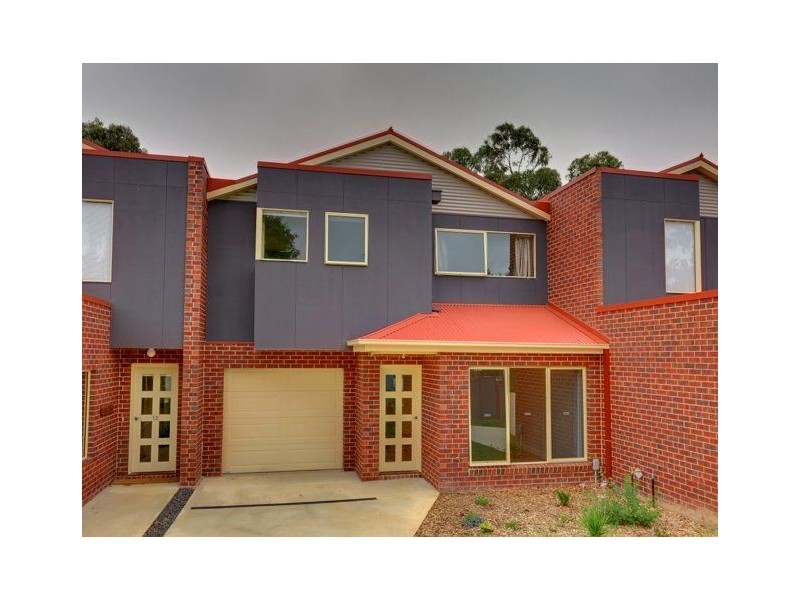 13/322 Clayton Street, Canadian VIC 3350