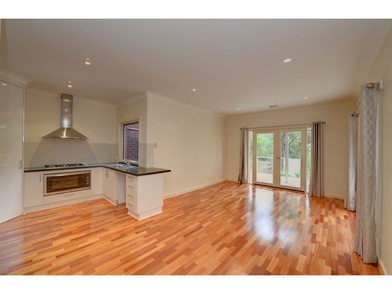 13/322 Clayton Street, Canadian VIC 3350