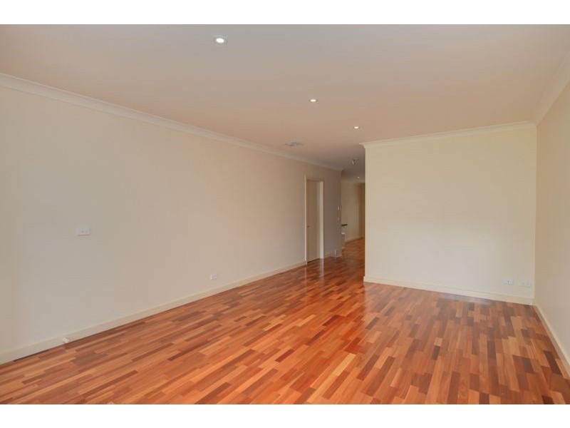 13/322 Clayton Street, Canadian VIC 3350