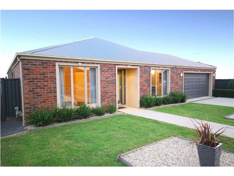 82 Alfredton Drive, Alfredton VIC 3350