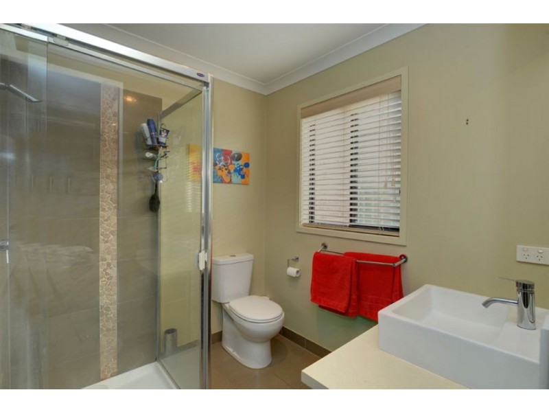 9 Waterford Drive, Miners Rest VIC 3352