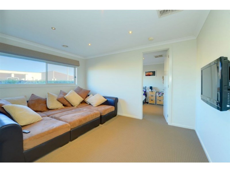 99 Alfredton Drive, Alfredton VIC 3350