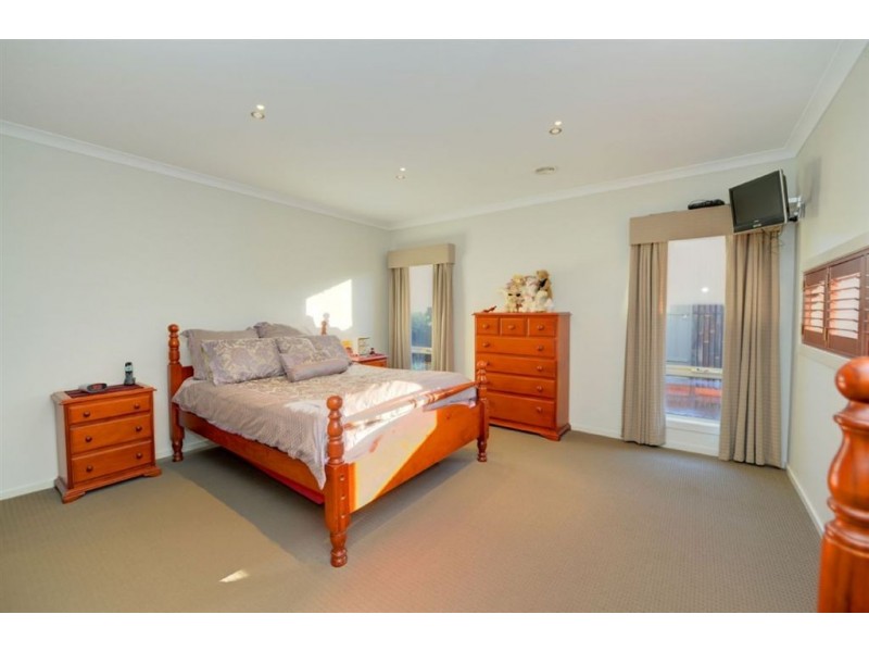 99 Alfredton Drive, Alfredton VIC 3350