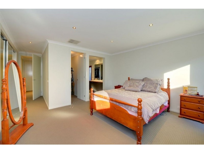 99 Alfredton Drive, Alfredton VIC 3350