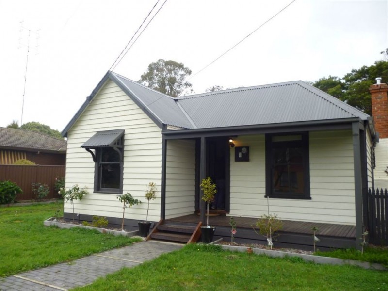 20 Canterbury Street, Brown Hill VIC 3350