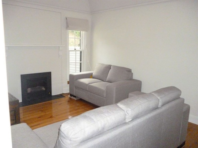 20 Canterbury Street, Brown Hill VIC 3350