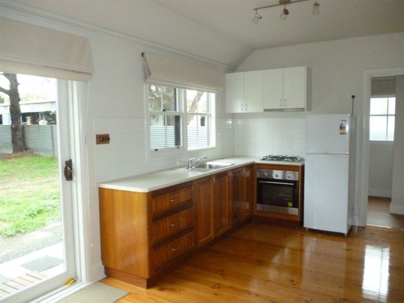 20 Canterbury Street, Brown Hill VIC 3350