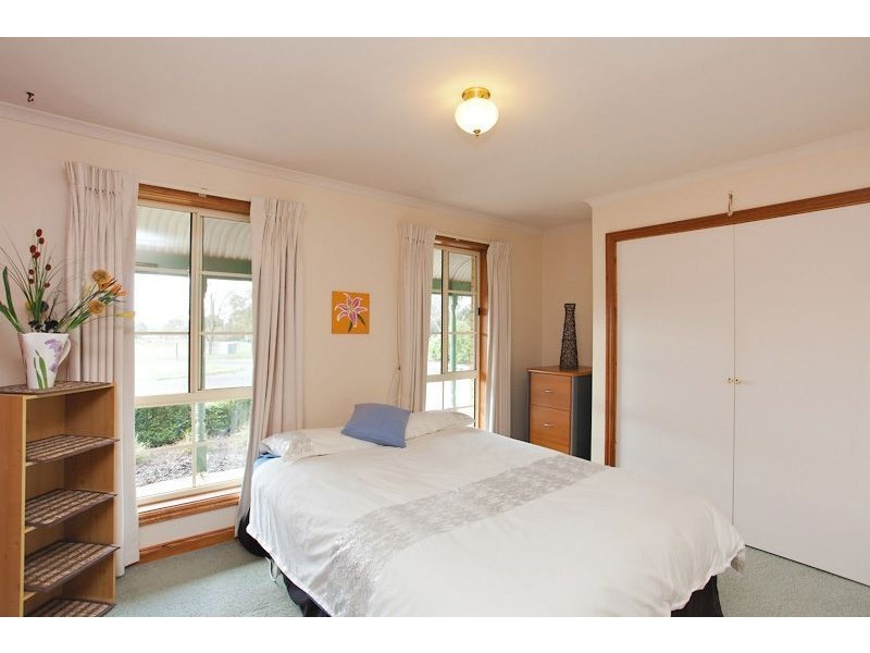 110 Wilsons Road, Haddon VIC 3351