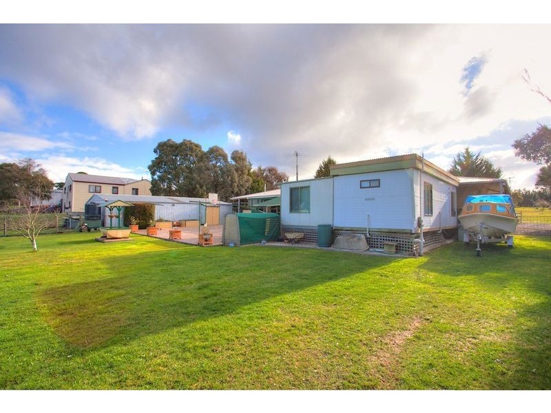 35 Bank Street, Ballan VIC 3342