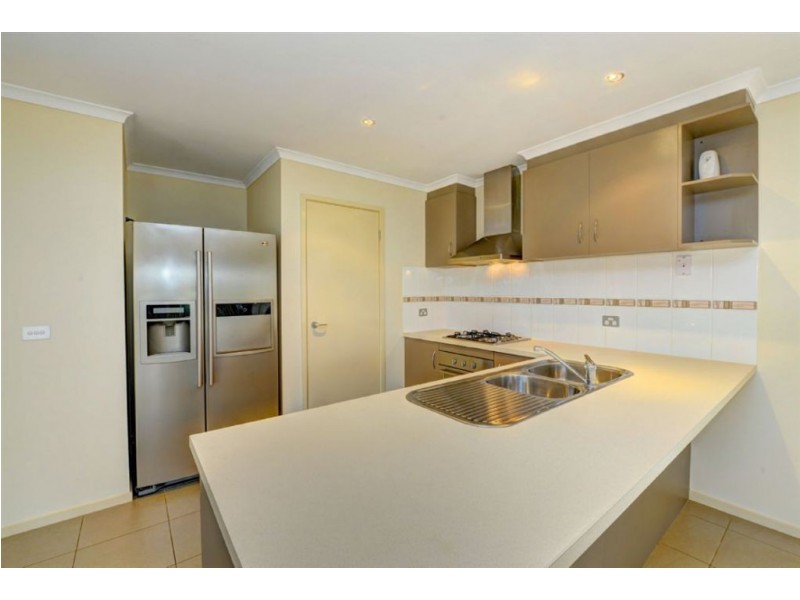 18 Menhennet Drive, Delacombe VIC 3356