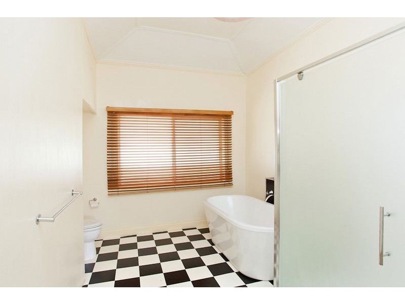 19 Ligar Street, Clunes VIC 3370