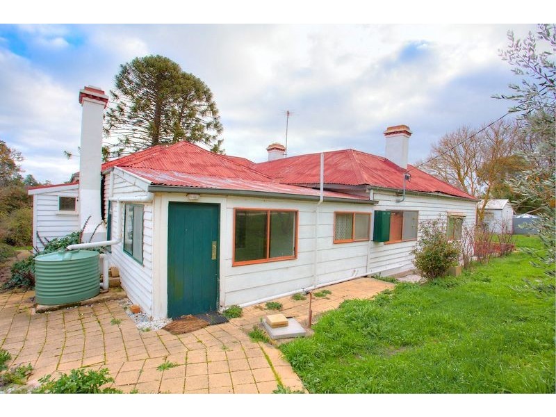19 Ligar Street, Clunes VIC 3370
