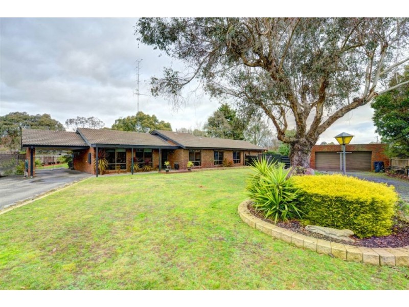 9 Earls Square, Delacombe VIC 3356