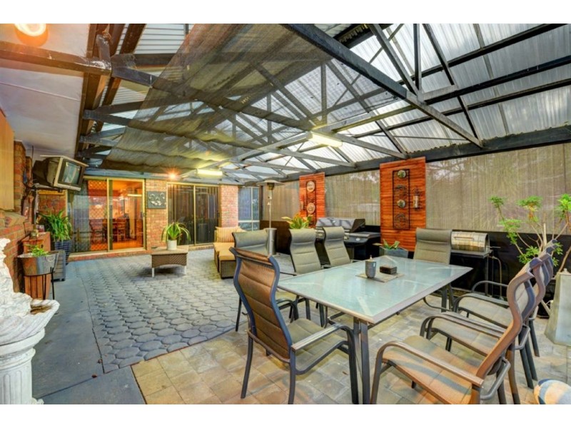 9 Earls Square, Delacombe VIC 3356