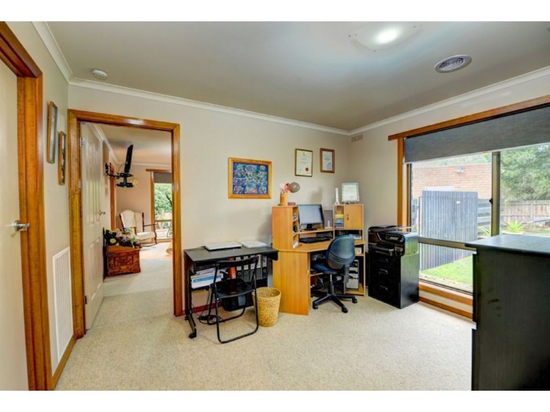 9 Earls Square, Delacombe VIC 3356